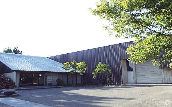 1236 Briggs Ave, Santa Rosa, CA à vendre - Photo du bâtiment - Image 2 de 3