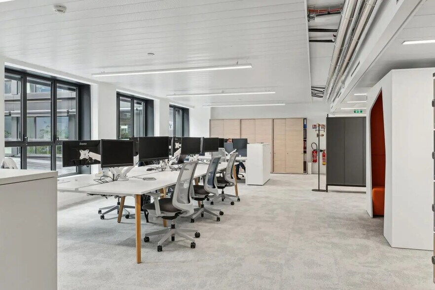 17 Rue Guillaume Tell, Paris for lease - Interior Photo - Image 3 of 17