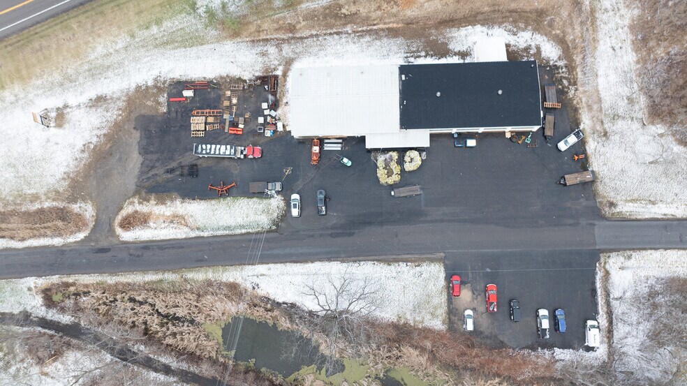 5 Old Route 31, Lyons, NY à vendre - Photo du bâtiment - Image 2 de 32