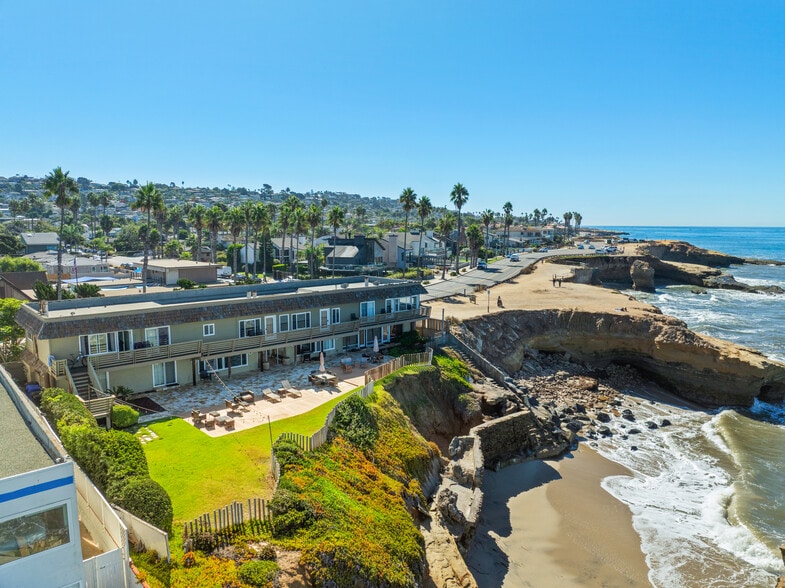 1352-1364 Sunset Cliffs Blvd, San Diego, CA for sale - Building Photo - Image 2 of 35