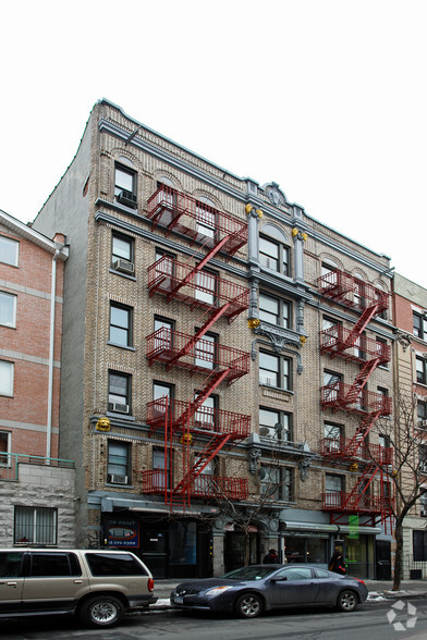 339 Bedford Ave, Brooklyn, NY for sale - Primary Photo - Image 1 of 1