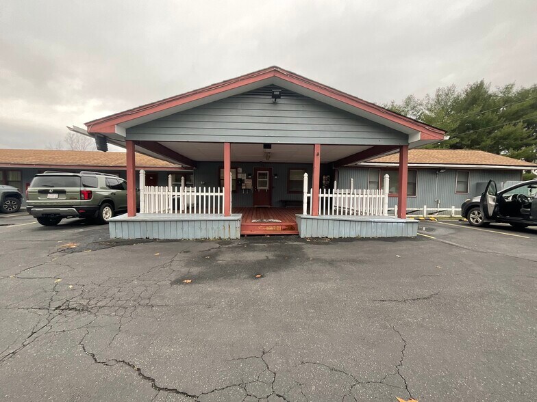 42 Stockbridge Rd, West Stockbridge, MA à vendre - Photo du bâtiment - Image 3 de 31