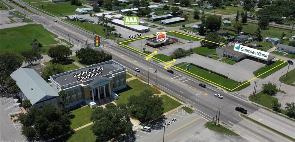 599 US 27 hwy, Moore Haven, FL à vendre - Photo du bâtiment - Image 2 de 8