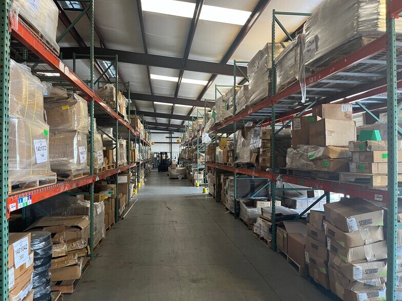 9201 Winkler Dr, Houston, TX for lease - Building Photo - Image 3 of 14