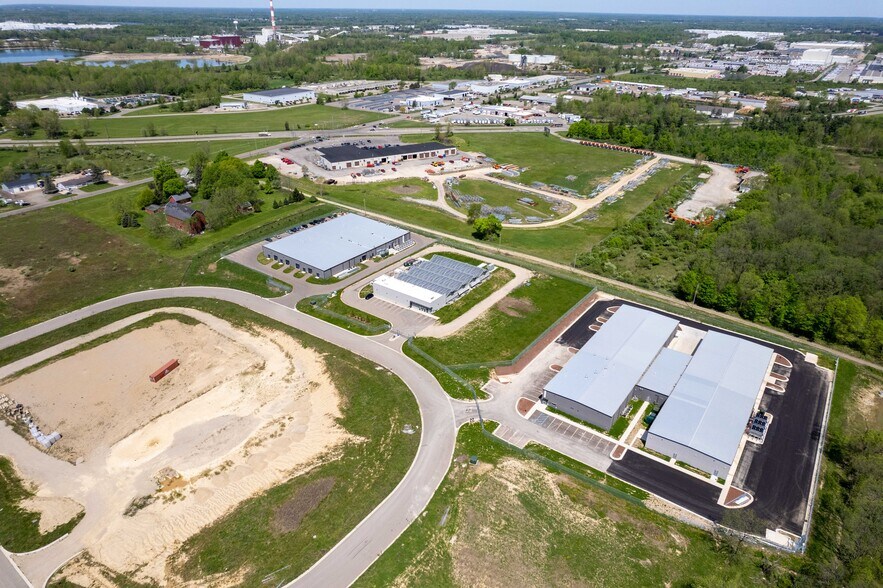 10310 Harvest Park, Dimondale, MI à louer - Photo du bâtiment - Image 3 de 46