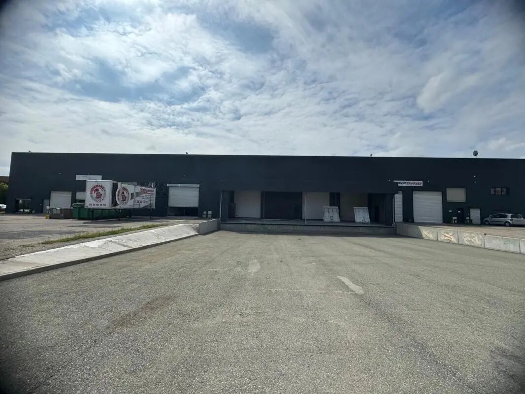 Flex in SAINT-OUEN-L'AUMONE for lease Building Photo- Image 1 of 8