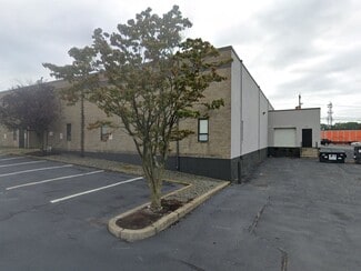 Plus de détails pour 33 Plan Way, Warwick, RI - Local d'activités à louer