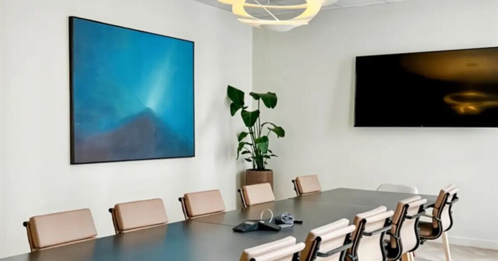 Office in Saint-Germain-en-Laye for lease - Building Photo - Image 3 of 9