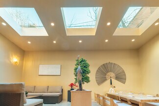 Plus de détails pour 3712 31st Ave, Astoria, NY - Commerce de détail à louer