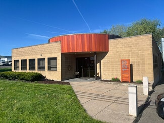 Plus de détails pour 120 Vanderbilt Ave, West Hartford, CT - Industriel à vendre