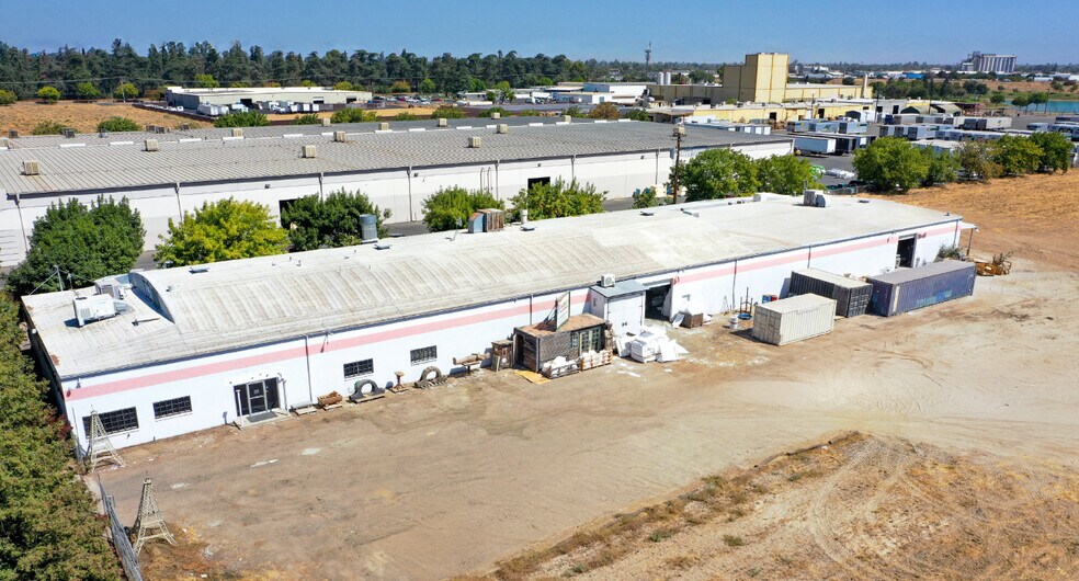411 S West Ave, Fresno, CA à louer - Photo du bâtiment - Image 2 de 8