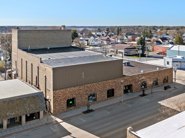 More details for 1816 Washington St, Two Rivers, WI - Retail for Sale