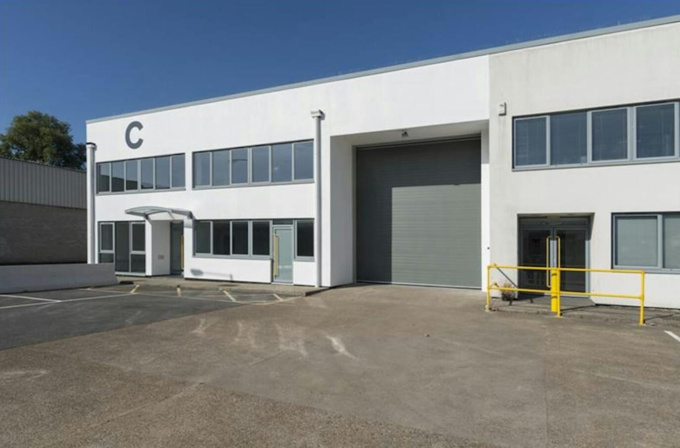 Dolphin Rd W, Sunbury On Thames for lease Building Photo- Image 1 of 5