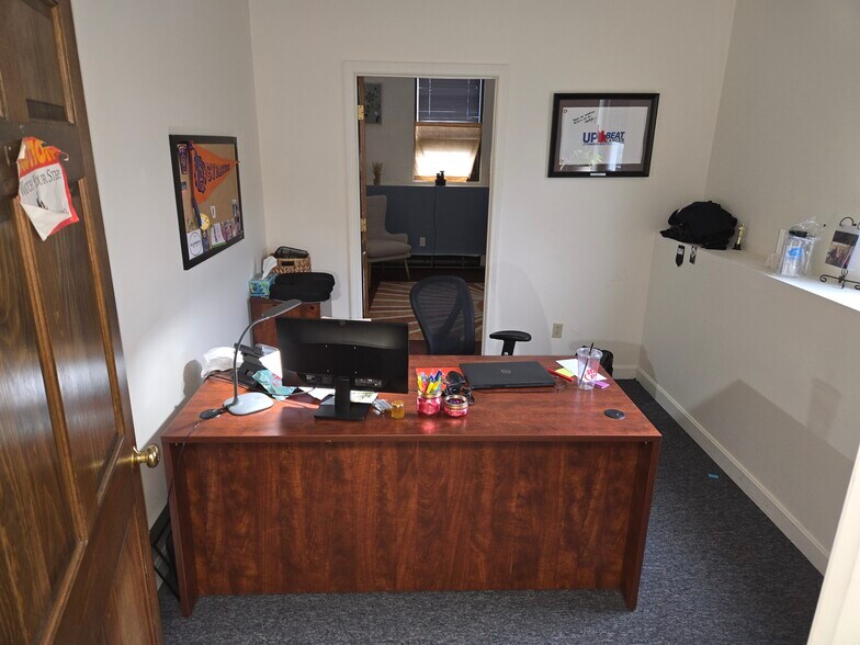 49 Plain St, North Attleboro, MA à louer - Photo du bâtiment - Image 3 de 15