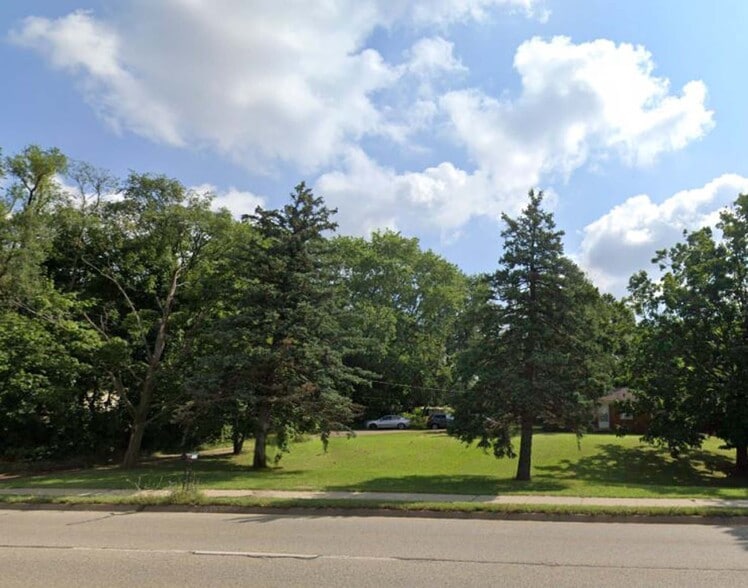1913 S Drake Rd, Kalamazoo, MI à vendre - Photo du bâtiment - Image 3 de 4