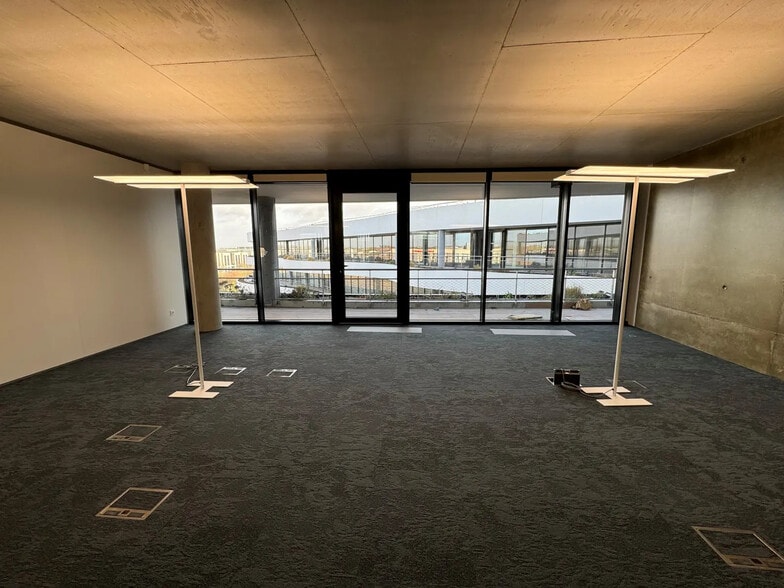 Office in Reims for lease - Interior Photo - Image 3 of 3