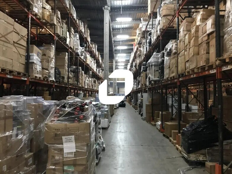 Industrial in Lognes for lease - Interior Photo - Image 3 of 8