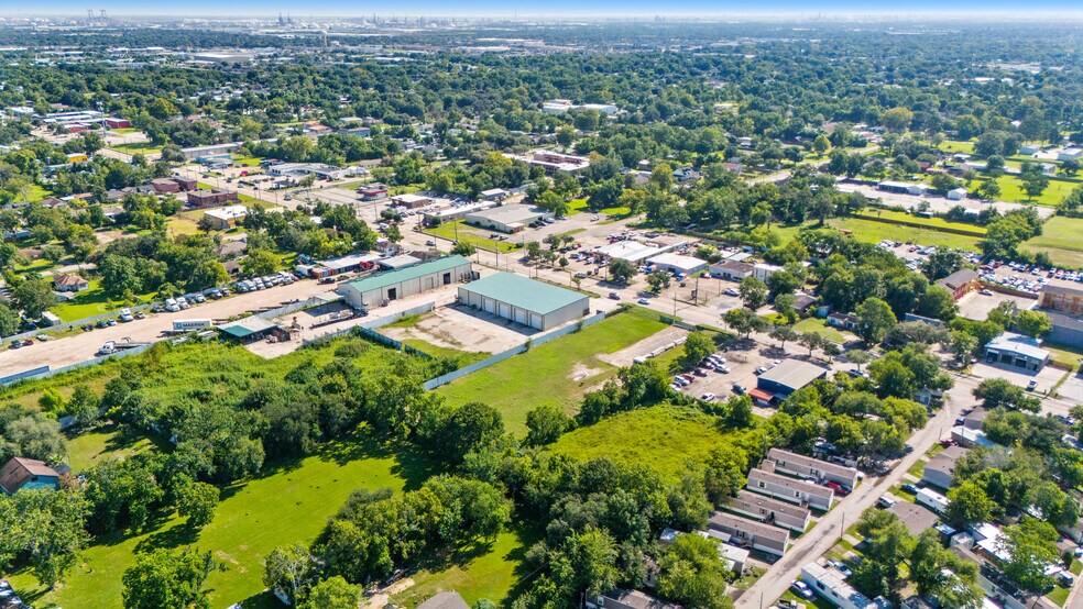 2950 Preston Ave, Pasadena, TX à louer - Photo du bâtiment - Image 3 de 11