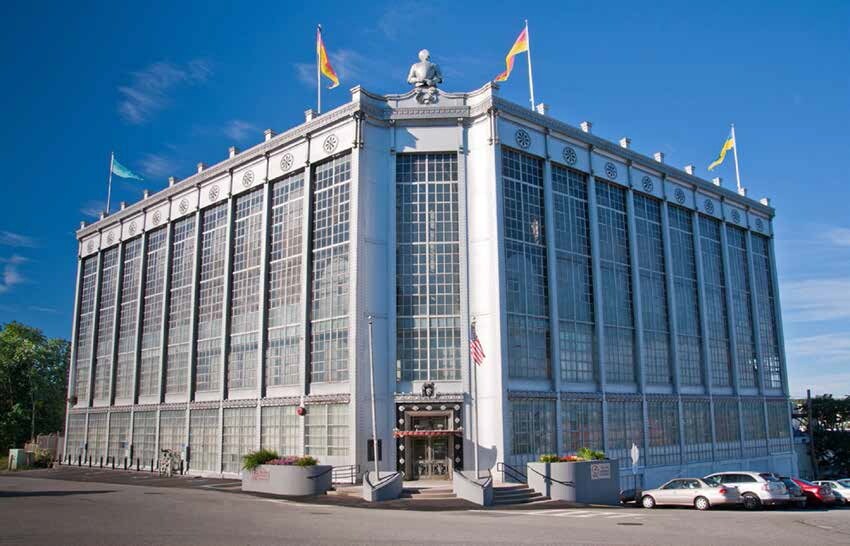 100 Barber Ave, Worcester, MA à vendre - Photo du bâtiment - Image 2 de 60