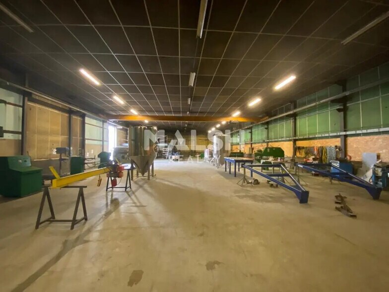 Bureau dans Genay à louer - Photo intérieure - Image 2 de 8