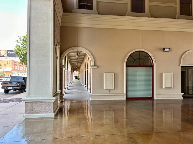 1500 N Main St, Fort Worth, TX à louer - Photo du bâtiment - Image 3 de 12