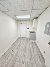 209 E Alameda Ave, Burbank, CA for lease Interior Photo- Image 2 of 5