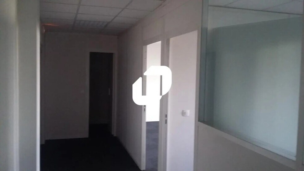 Office in Rosny-sous-Bois for lease - Interior Photo - Image 3 of 6