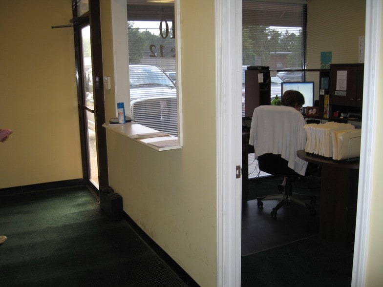 2800-2804 Bartlett Rd, Memphis, TN for lease - Interior Photo - Image 2 of 18