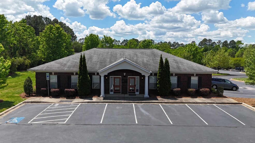 3095 Senna Dr, Matthews, NC for lease - Building Photo - Image 1 of 10