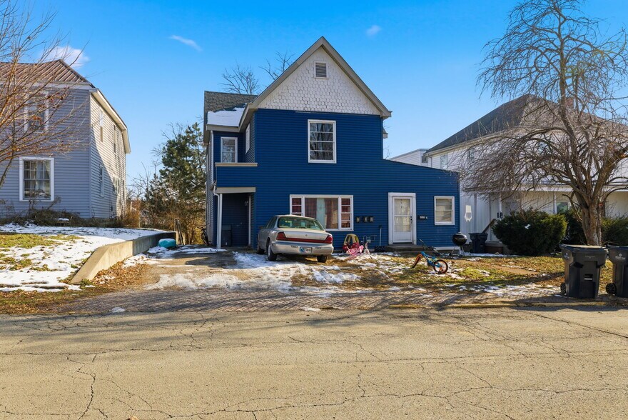 205 N Lincoln Ave, Alexandria, IN à vendre - Photo principale - Image 1 de 2