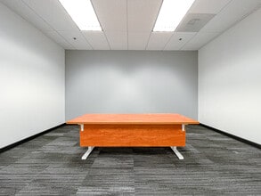 2325 Dean St, St Charles, IL for lease Interior Photo- Image 2 of 2