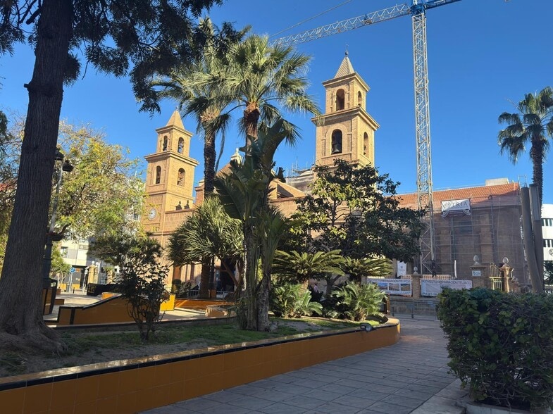 Constitucion de, 7, Torrevieja, Alicante for sale - Building Photo - Image 2 of 24