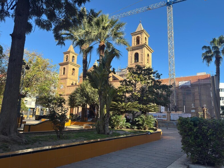 Constitucion de, 7, Torrevieja, Alicante à vendre - Photo du bâtiment - Image 2 de 24