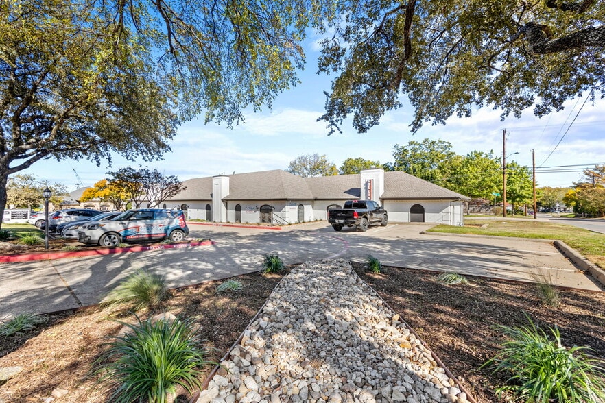307 S McDonald St, McKinney, TX for lease - Building Photo - Image 3 of 10