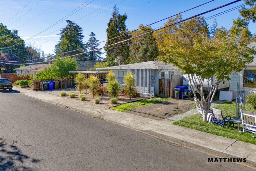 2031 Lee Ave, Napa, CA à vendre - Photo du bâtiment - Image 2 de 3
