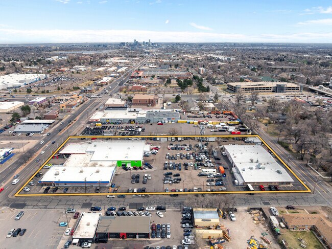 Plus de détails pour 7800 W Colfax Ave, Lakewood, CO - Commerce de détail à vendre
