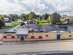 Plus de détails pour 200 Baughman Ave, Jeannette, PA - Commerce de détail à vendre