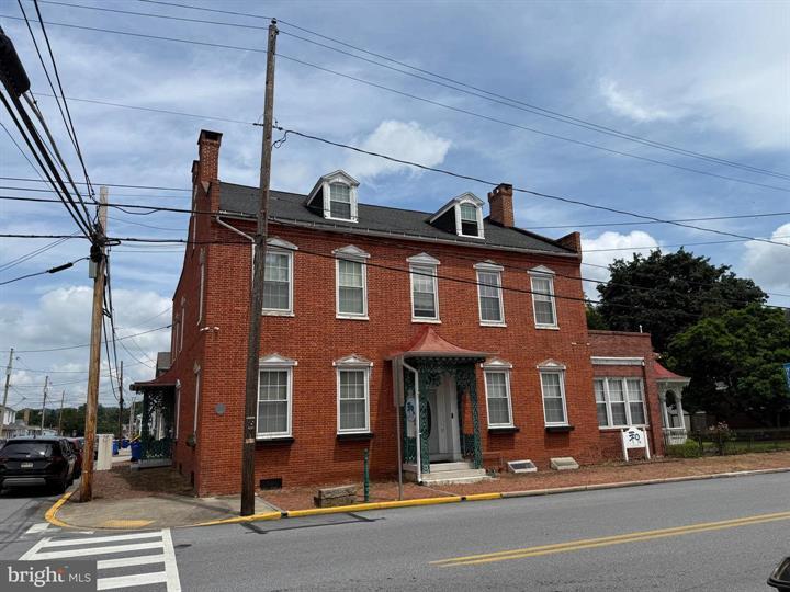 460 N Union St, Middletown, PA à vendre Photo du bâtiment- Image 1 de 1