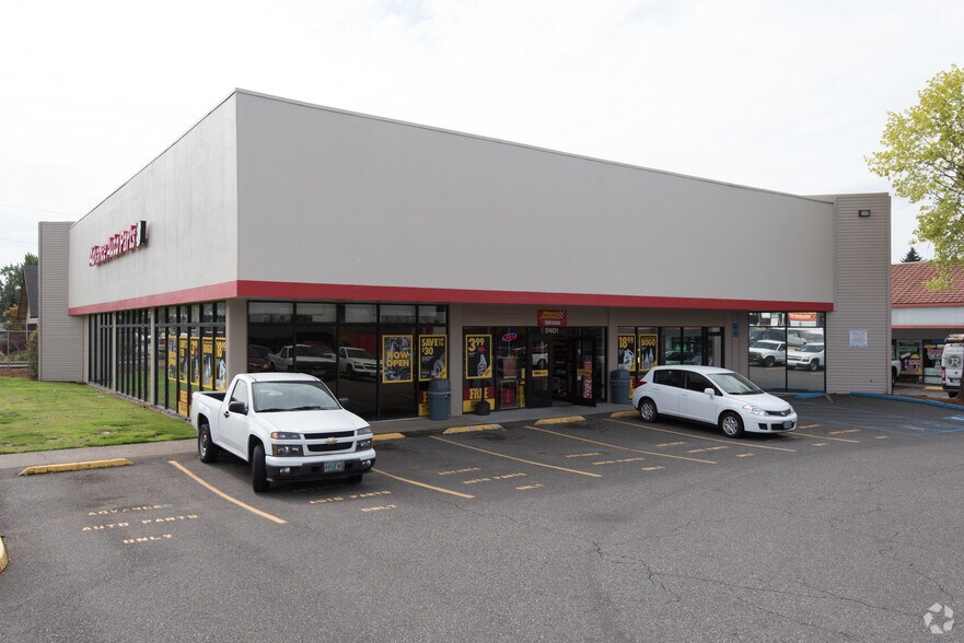 17401 SE McLoughlin Blvd, Milwaukie, OR à louer - Photo principale - Image 1 de 24