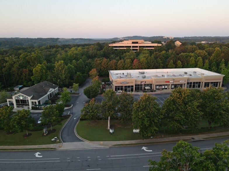 6195 Windward Pky, Alpharetta, GA à louer - Photo du bâtiment - Image 3 de 3