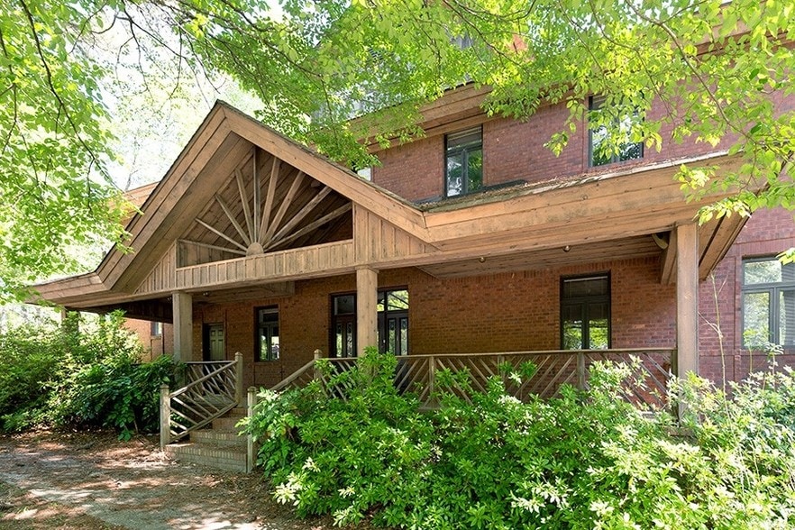 1000 Corporate Pt, Warner Robins, GA for lease - Primary Photo - Image 1 of 9