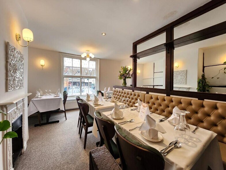 7 Market Pl, Wokingham à vendre - Photo du bâtiment - Image 3 de 11