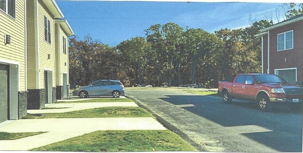 101 Charlies Way, Johnston, RI à vendre - Photo du bâtiment - Image 2 de 10