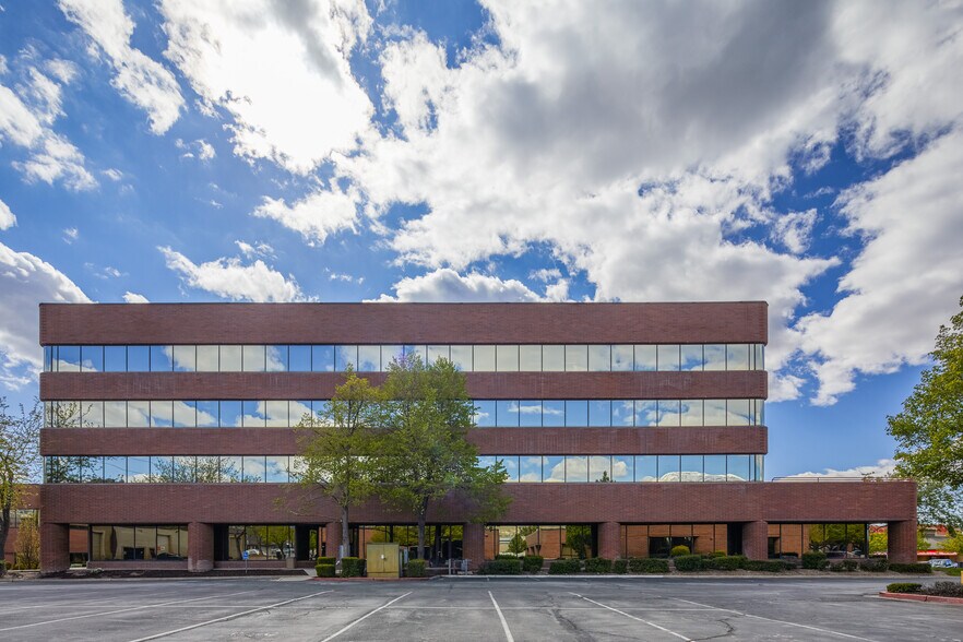 563 W 500 S, Bountiful, UT à louer - Photo du bâtiment - Image 2 de 4