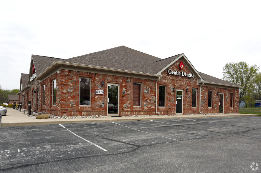 5935 S Emerson Ave, Indianapolis, IN for lease - Building Photo - Image 3 of 7