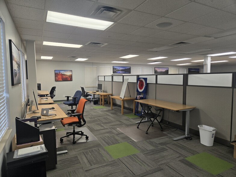 3204-3210 N Canyon Rd, Provo, UT for lease - Building Photo - Image 3 of 24