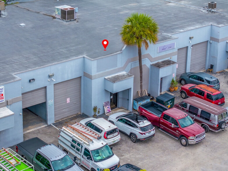 2693 W 76th St, Hialeah, FL à vendre - Photo du bâtiment - Image 2 de 57