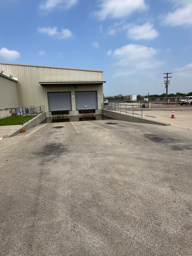 More details for 8316 Lone Tree Rd, Victoria, TX - Industrial for Lease