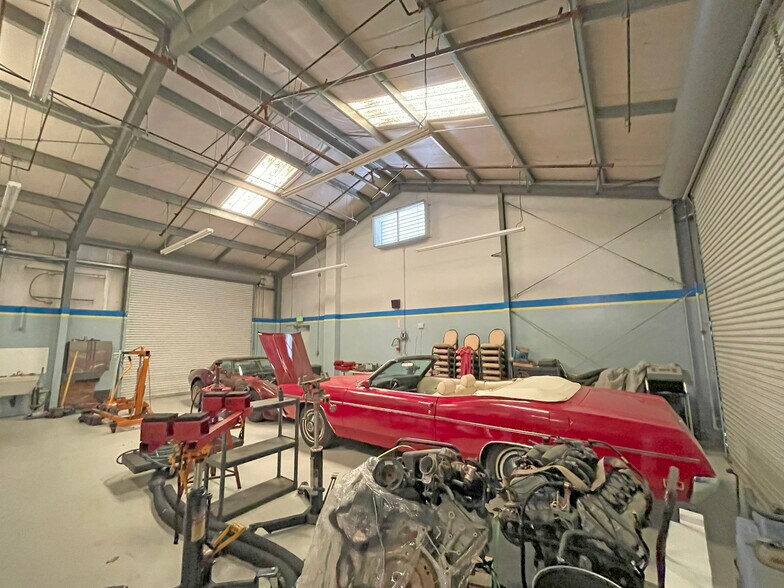 9670 Old Redwood Hwy, Windsor, CA à vendre - Photo intérieure - Image 3 de 20