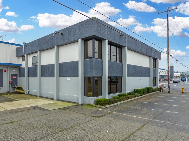 2400-2450 8th Ave S, Seattle, WA à louer - Photo du bâtiment - Image 1 de 4